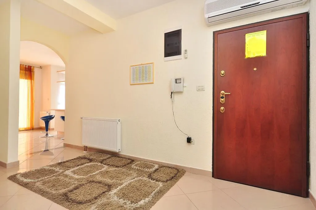 Apartment Luxury Cream Kaštela