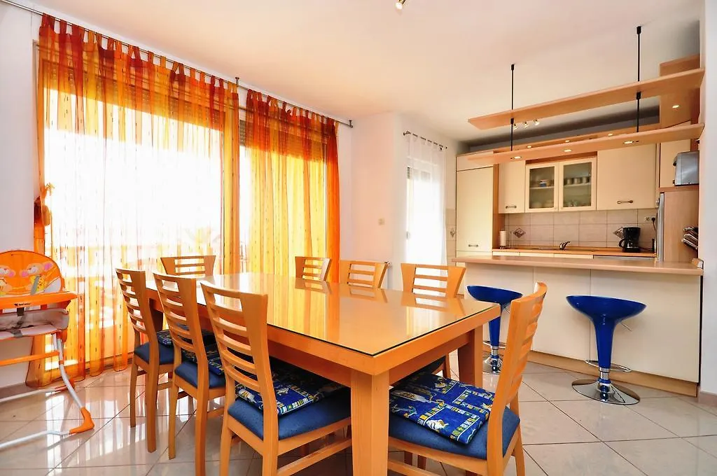 Apartment Luxury Cream Kaštela Kroatië