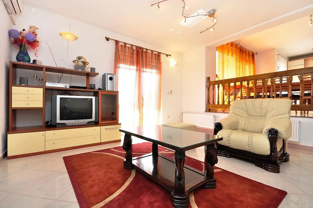 Apartment Luxury Cream Kaštela 0*,  Kroatië