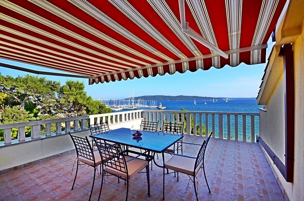Apartment Luxury Cream Kaštela Kroatien