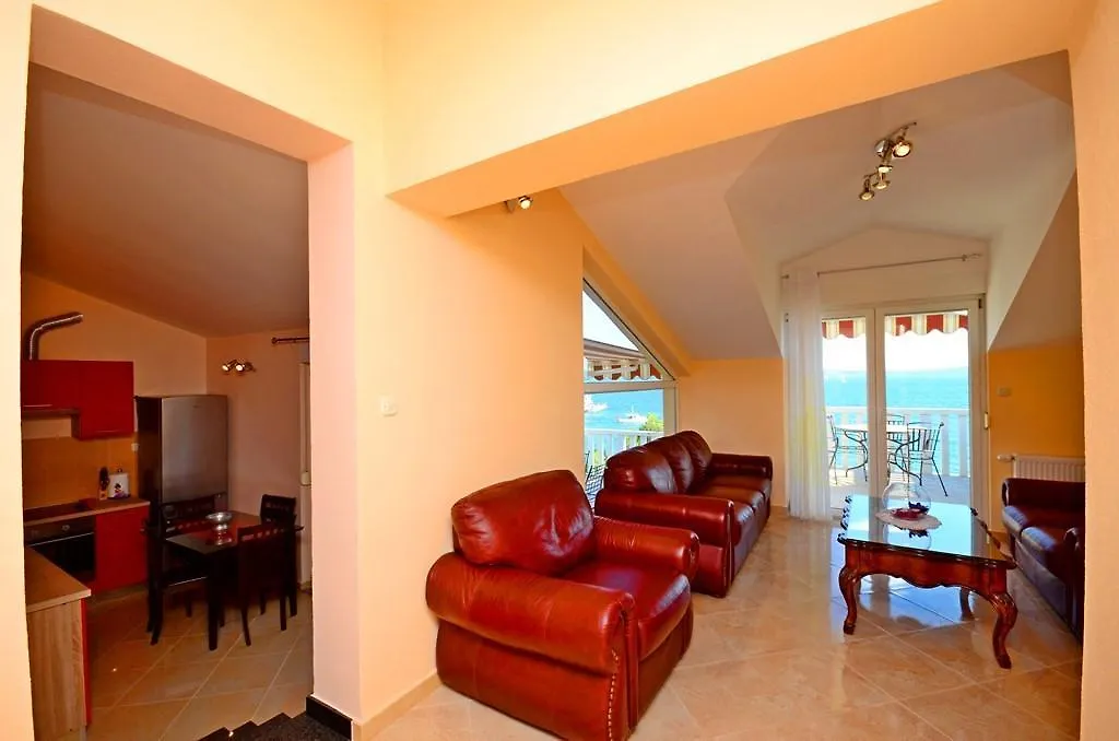 Apartment Luxury Cream Kaštela Kroatien