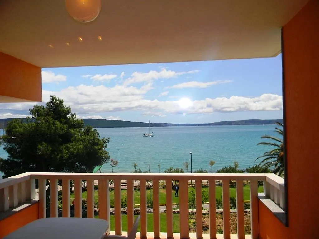 Apartment Luxury Cream Kaštela